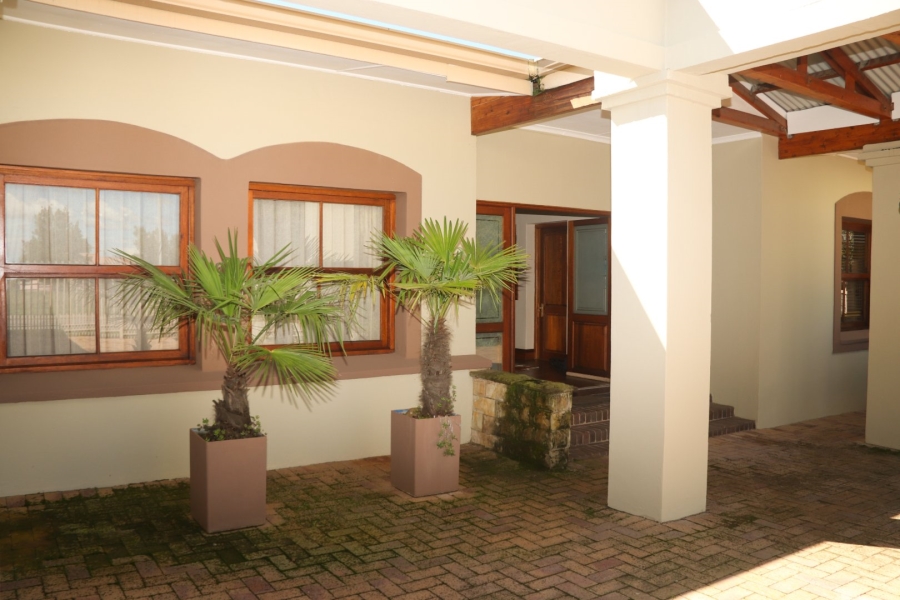 5 Bedroom Property for Sale in Senekal Free State